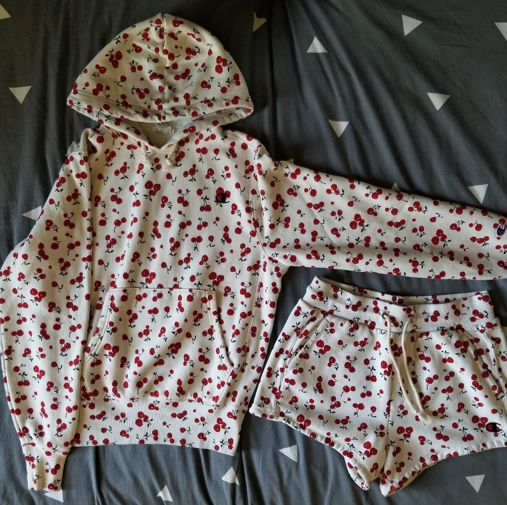 COPY - Champion X HVN cherry print SET